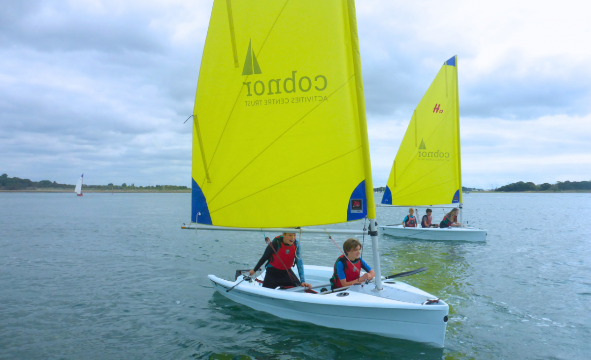 Children sailing on H12, Dinghy boat at Chichester Harbour