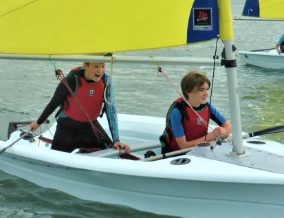 Youth group learning to sail